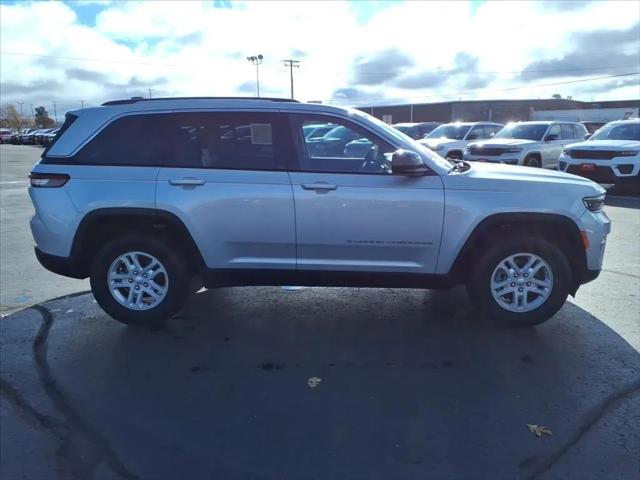 2024 Jeep Grand Cherokee Laredo 4x4