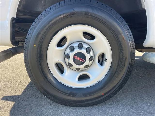 2023 GMC Savana Cargo RWD 2500 Regular Wheelbase Work Van