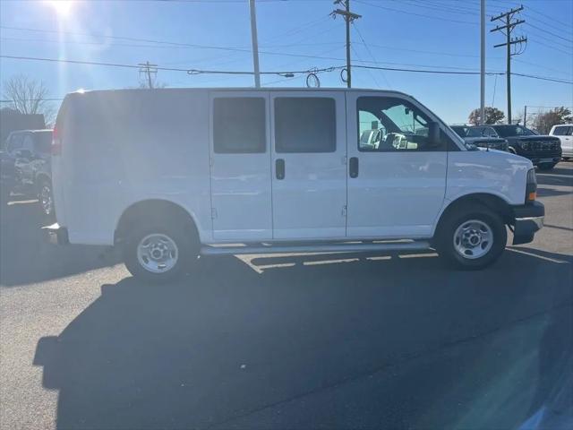 2023 GMC Savana Cargo RWD 2500 Extended Wheelbase Work Van