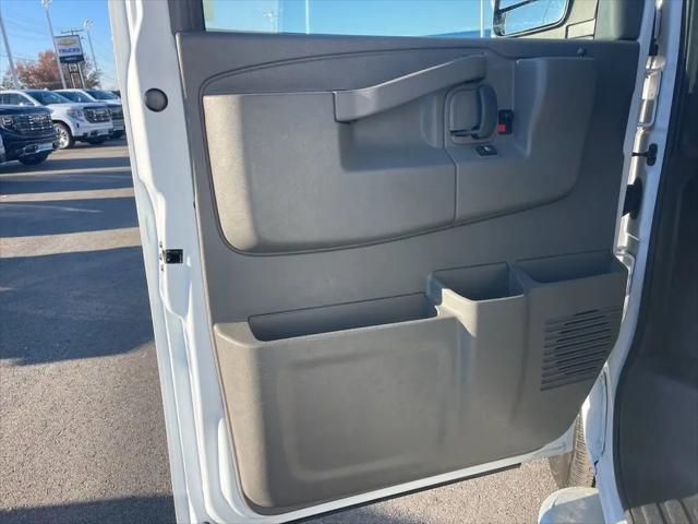2023 GMC Savana Cargo RWD 2500 Extended Wheelbase Work Van