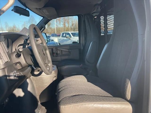 2023 GMC Savana Cargo RWD 2500 Extended Wheelbase Work Van