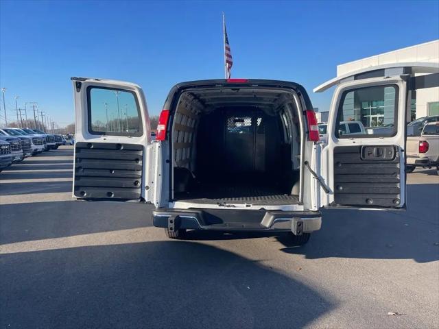 2023 GMC Savana Cargo RWD 2500 Extended Wheelbase Work Van