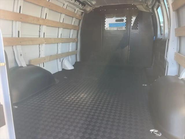 2023 GMC Savana Cargo RWD 2500 Extended Wheelbase Work Van