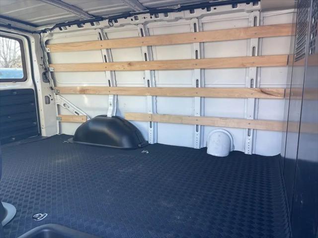 2023 GMC Savana Cargo RWD 2500 Extended Wheelbase Work Van
