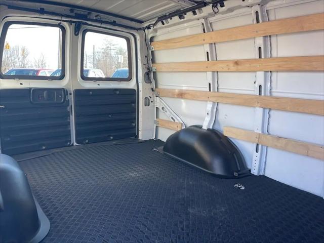 2023 GMC Savana Cargo RWD 2500 Extended Wheelbase Work Van