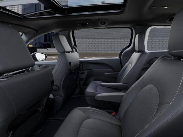 2026 Chrysler Pacifica Select AWD