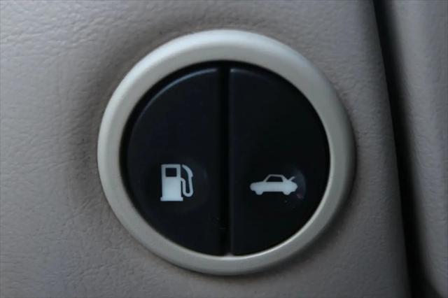 2000 Jaguar XK8 Standard