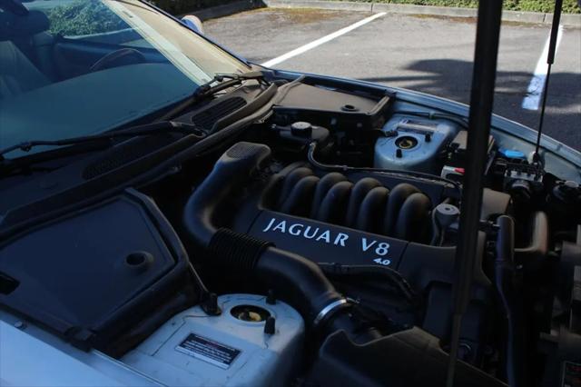 2000 Jaguar XK8 Standard