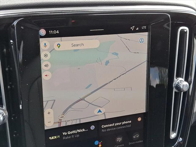 2026 Volvo XC40 Plus, B5 AWD Gas (mild hybrid), Dark