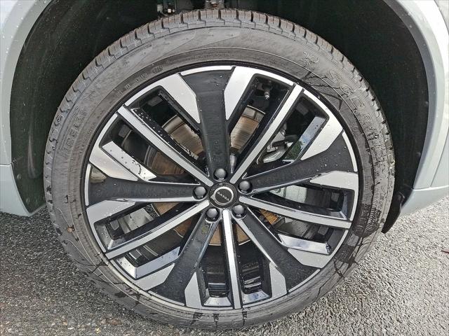 2026 Volvo XC90 Plus, B6 AWD Gas (mild hybrid), Gasoline, Bright, 7 Seats