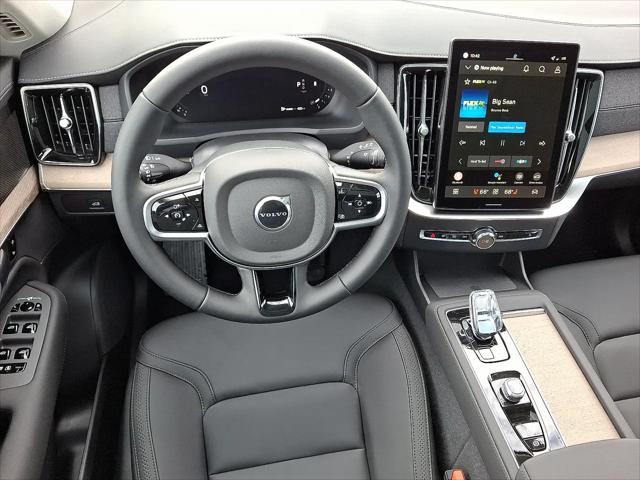 2026 Volvo XC90 Plus, B6 AWD Gas (mild hybrid), Gasoline, Bright, 7 Seats