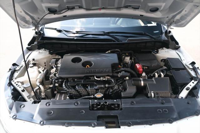 2020 Nissan Altima SR FWD