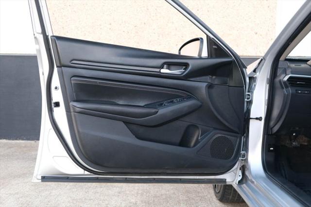 2020 Nissan Altima SR FWD