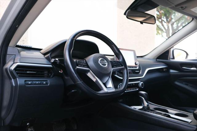 2020 Nissan Altima SR FWD