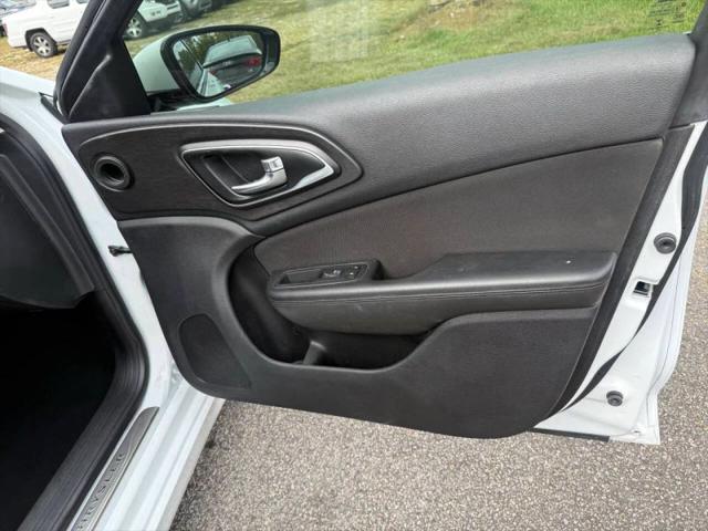 2016 Chrysler 200 Limited Platinum