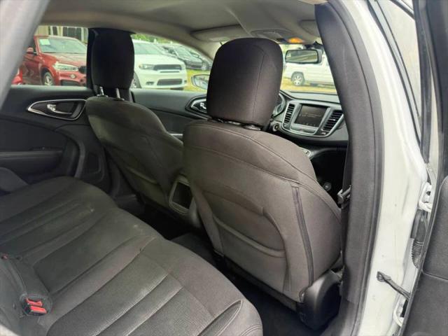 2016 Chrysler 200 Limited Platinum