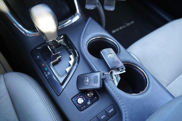 2014 Toyota Avalon Hybrid Limited