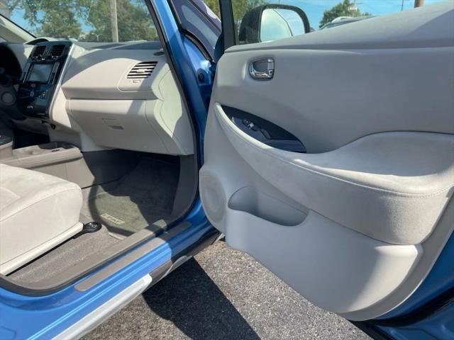 2012 Nissan LEAF SL