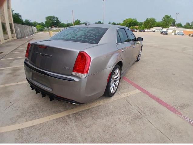 2016 Chrysler 300 Limited