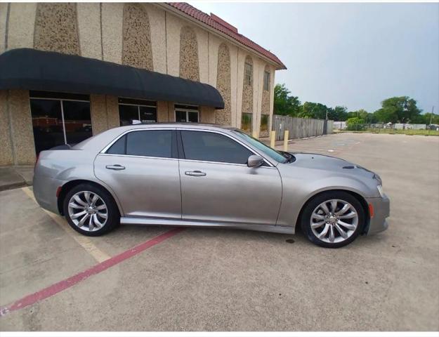 2016 Chrysler 300 Limited