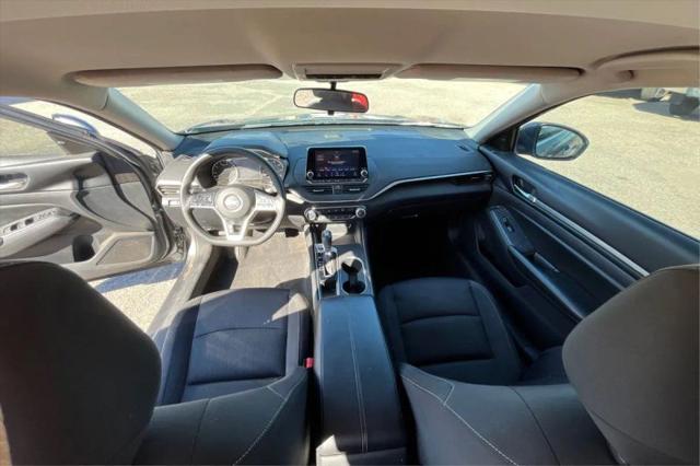 2022 Nissan Altima SV FWD