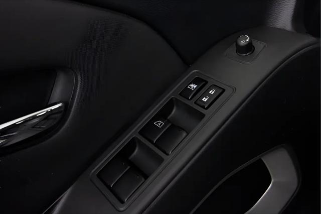 2024 Nissan Frontier Crew Cab SV 4x2