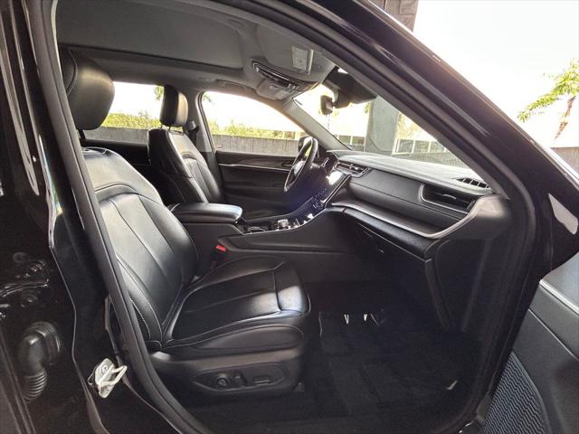 2023 Jeep Grand Cherokee L Limited 4x2