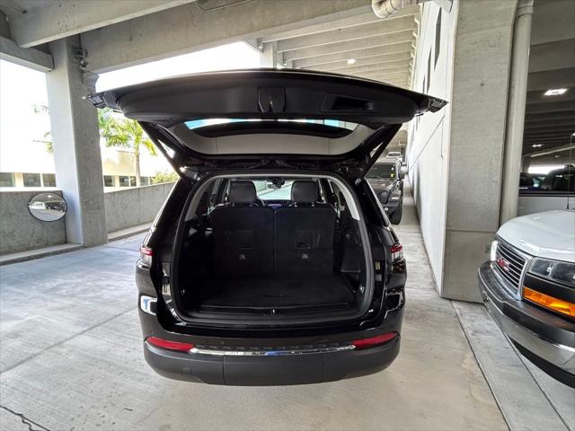 2023 Jeep Grand Cherokee L Limited 4x2