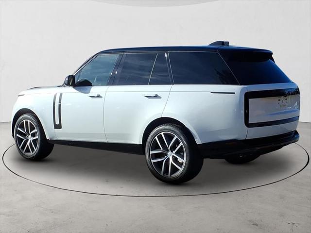 2025 Land Rover Range Rover P530 SE