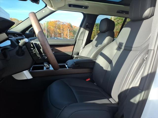 2025 Land Rover Range Rover P530 SE