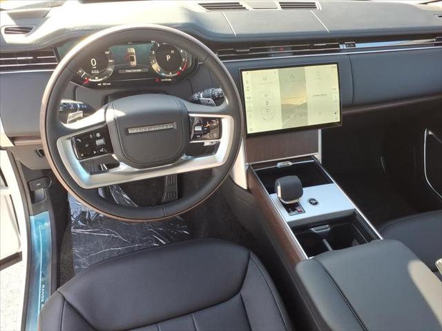 2025 Land Rover Range Rover P530 SE