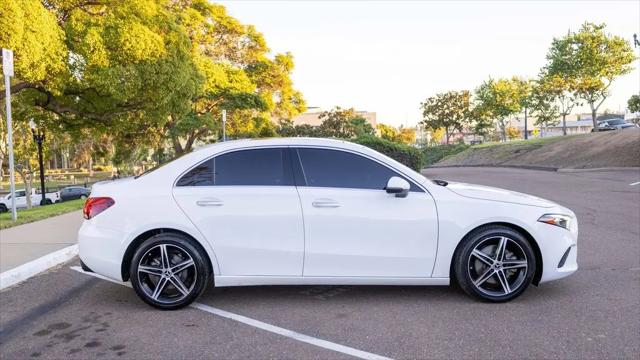 2021 Mercedes-Benz A 220 A 220