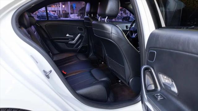 2021 Mercedes-Benz A 220 A 220