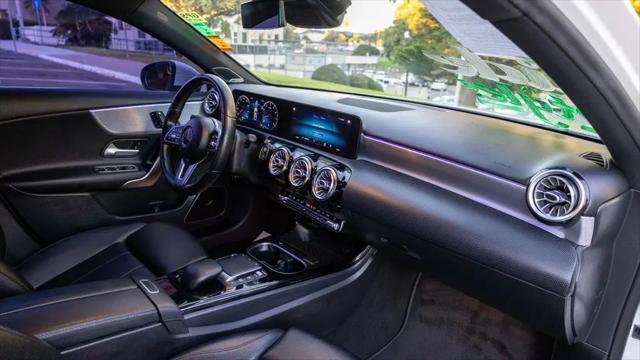 2021 Mercedes-Benz A 220 A 220