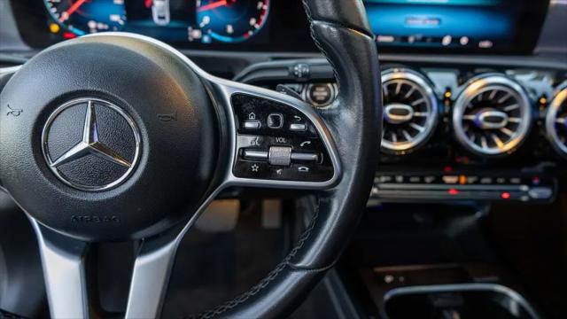 2021 Mercedes-Benz A 220 A 220