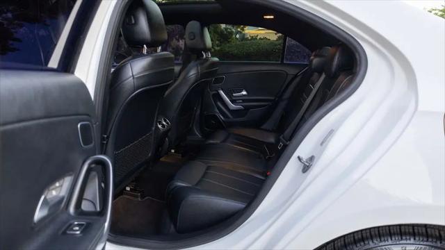 2021 Mercedes-Benz A 220 A 220