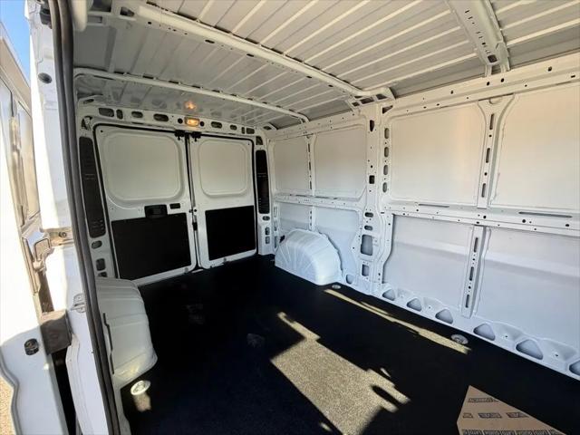 2026 Ram ProMaster Cargo Van Tradesman Low Roof 136" WB w/Pass Seat