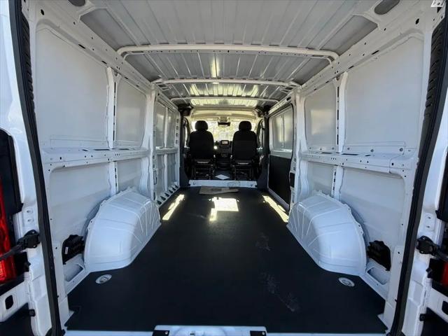 2026 Ram ProMaster Cargo Van Tradesman Low Roof 136" WB w/Pass Seat