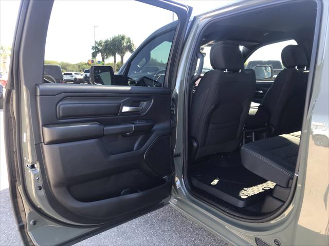 2026 Ram 1500 Tradesman Crew Cab 4x4 5'7" Box