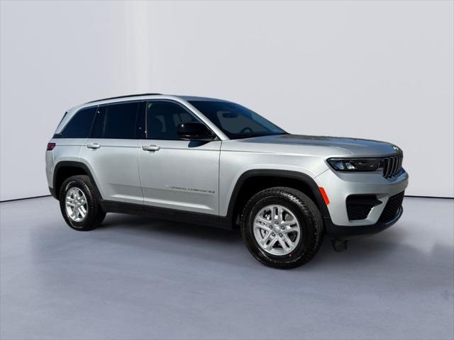 2025 Jeep Grand Cherokee GRAND CHEROKEE LAREDO 4X4
