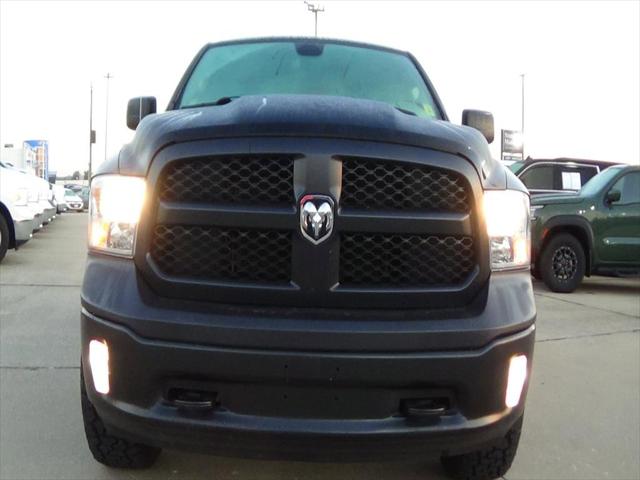 2024 RAM 1500 Classic Tradesman Crew Cab 4x4 64 Box