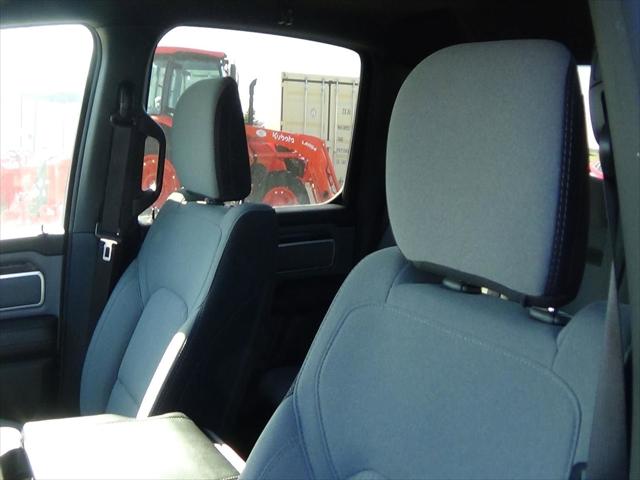 2022 Ram 1500 Big Horn Crew Cab 4x4 5'7" Box