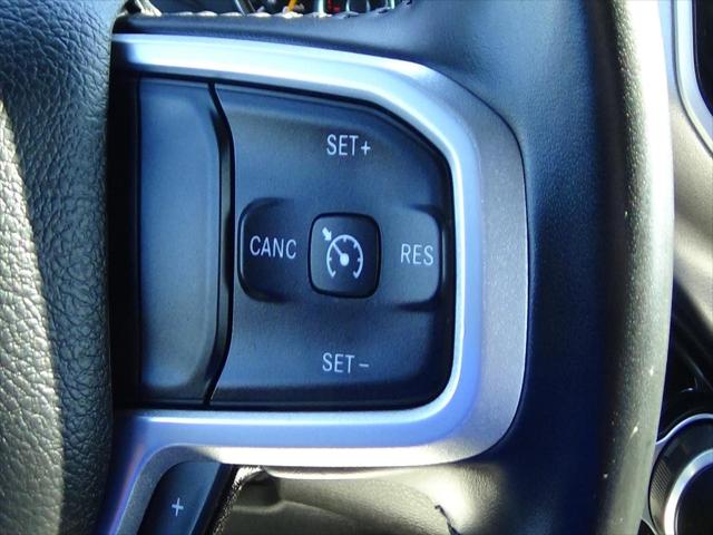 2022 Ram 1500 Big Horn Crew Cab 4x4 5'7" Box