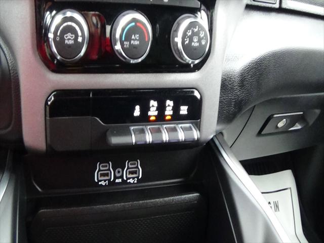2025 Ram 1500 Big Horn Crew Cab 4x4 5'7" Box