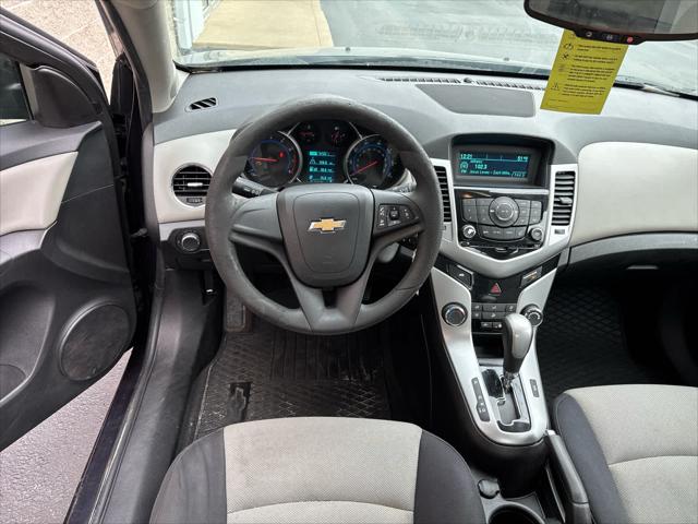 Used 2016 Chevrolet Cruze Limited For Sale in Wilmington, OH