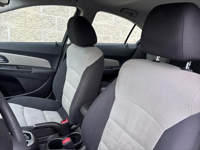 Used 2016 Chevrolet Cruze Limited For Sale in Wilmington, OH