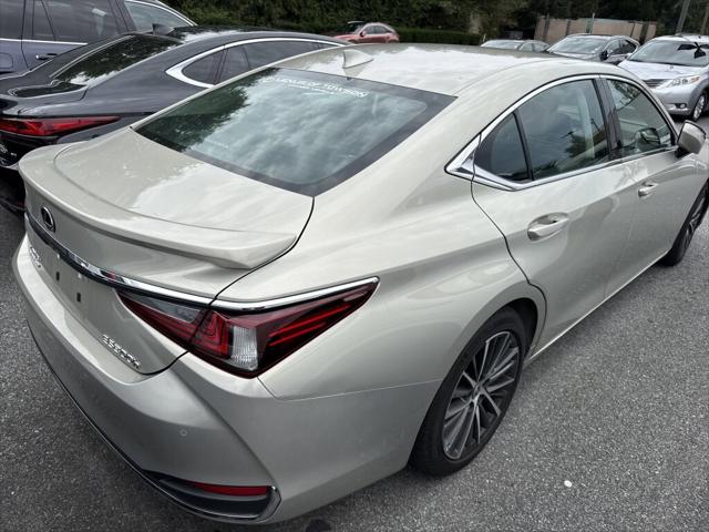 2024 Lexus ES 300h 300h