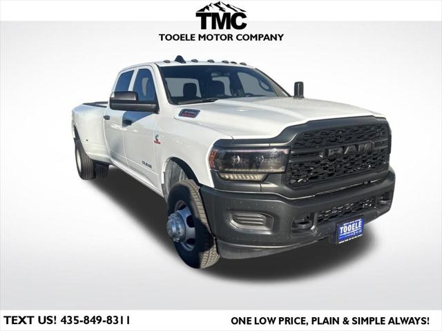2022 RAM 3500 Tradesman Crew Cab 4x4 8 Box