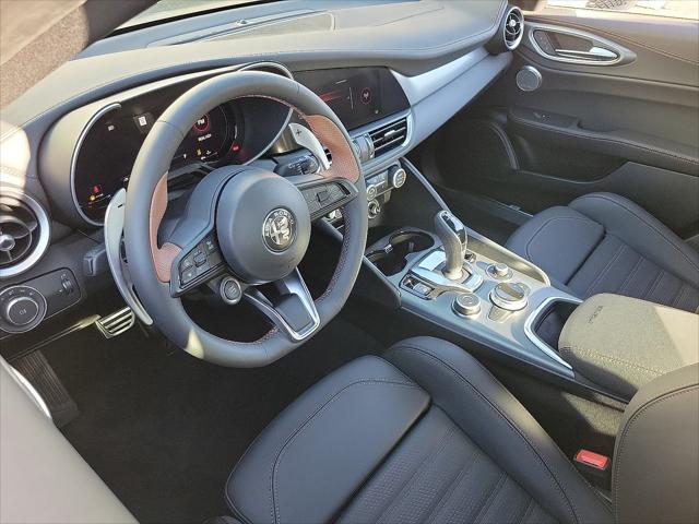 2025 Alfa Romeo Giulia Intensa RWD 2025 Alfa Romeo Giulia Intensa RWD
