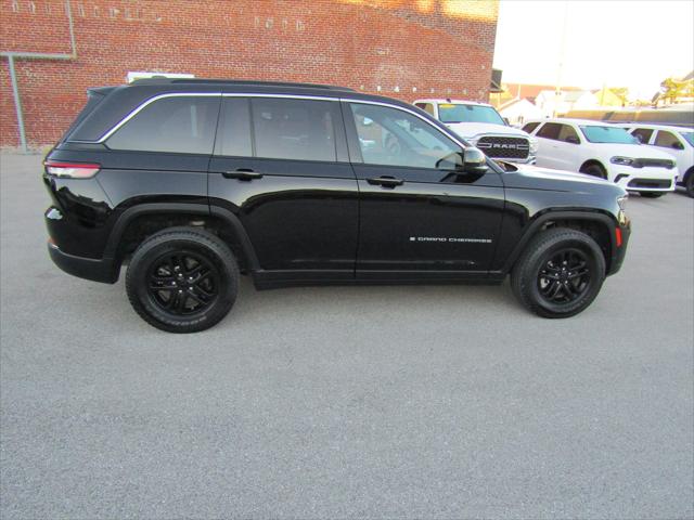 2024 Jeep Grand Cherokee Laredo 4x4